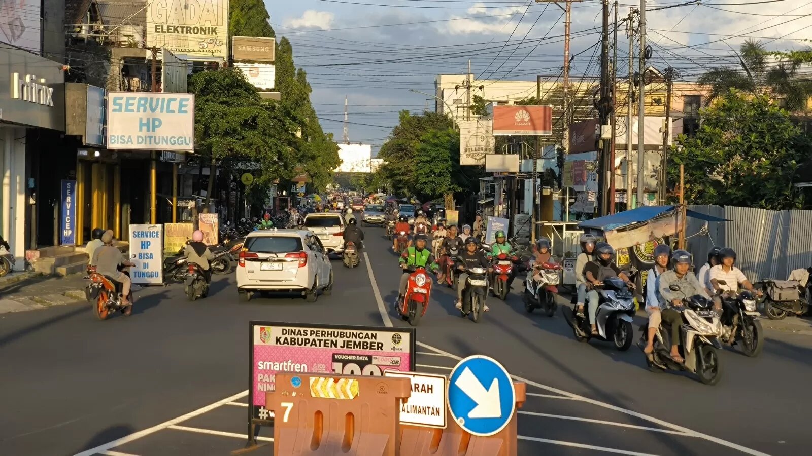SSA 24 Jam atau Alternatif Lain? Dishub Jember Hadapi Tantangan Kemacetan Lingkar Kampus Unej