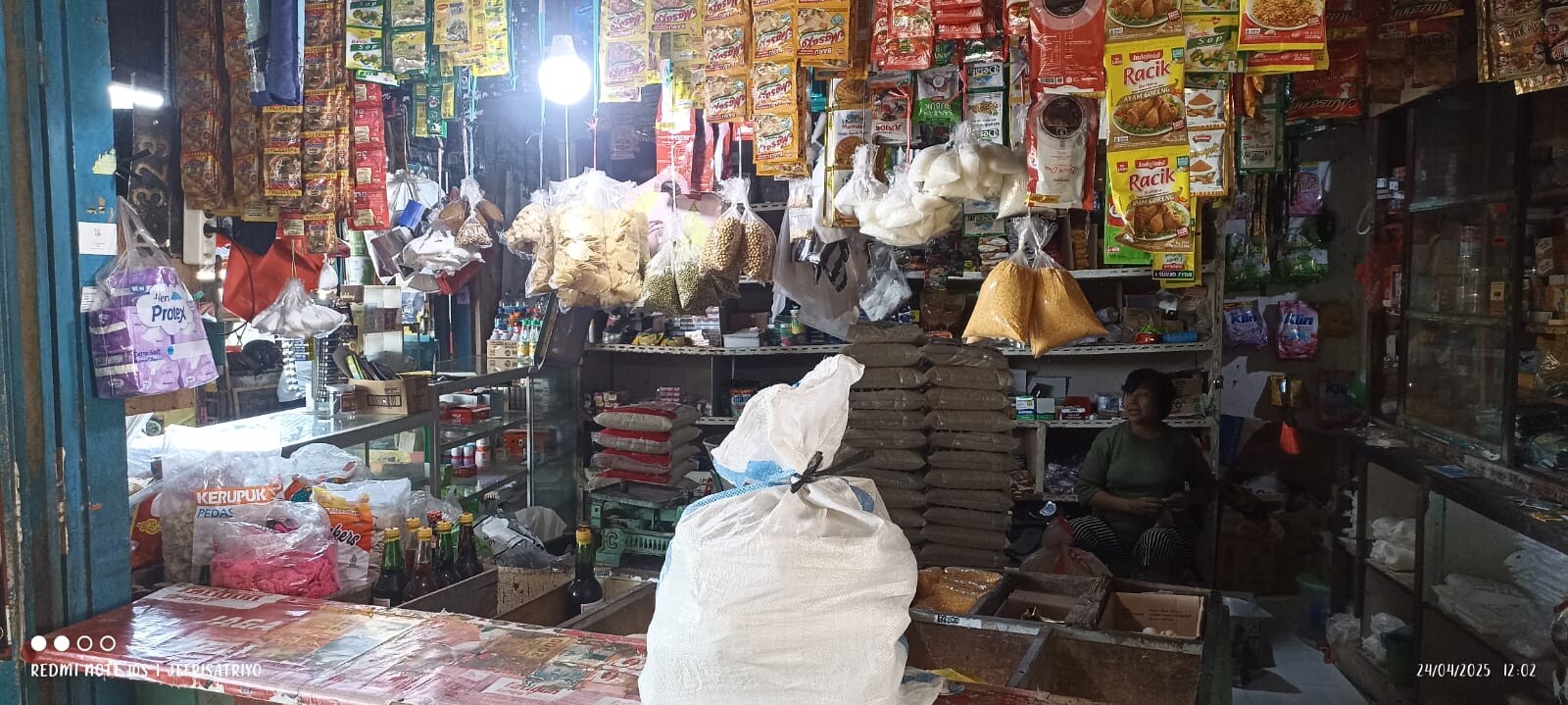 Perkembangan Harga Bapokting Jember 10 Juni 2025: Cabai Fluktuatif, Daging Ayam Turun di Banyak Pasar